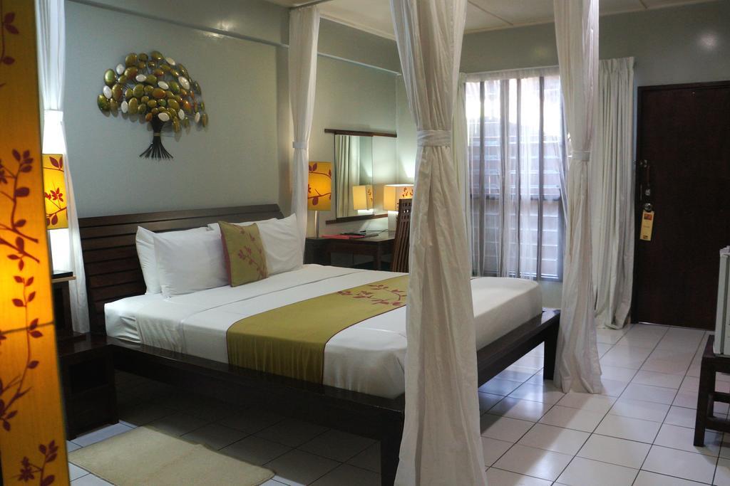 פורט מורסבי Raintree Lodge מראה חיצוני תמונה